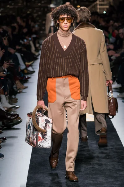 Look 20